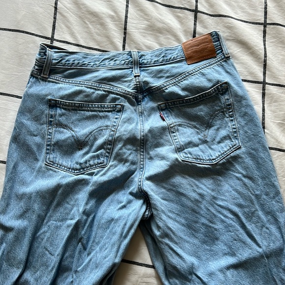 LEVIS HIGH RISE LOOSE TAPER - Picture 1 of 4